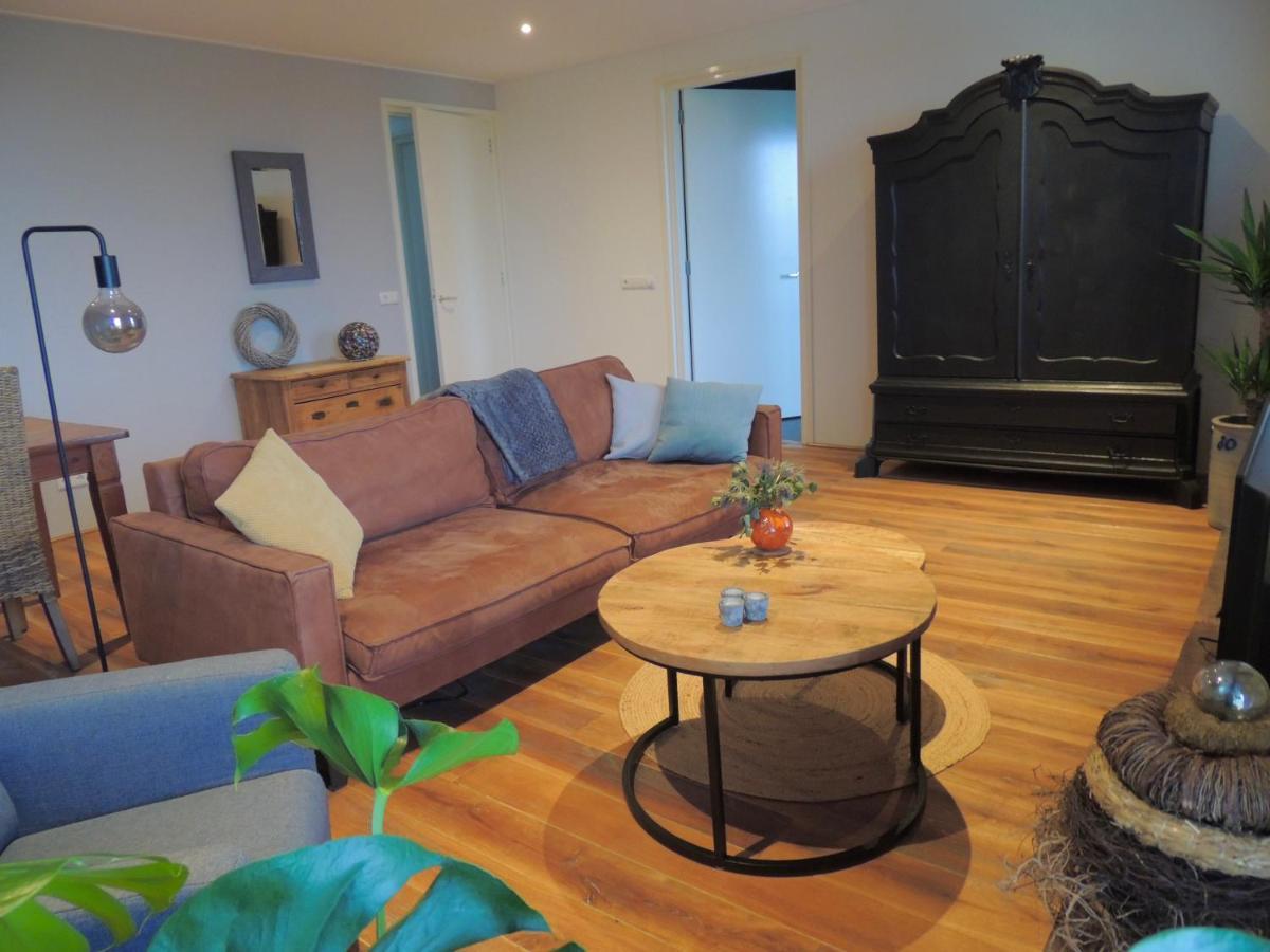Vakantiewoning Kalverliefde Hébergement de vacances Zeerijp